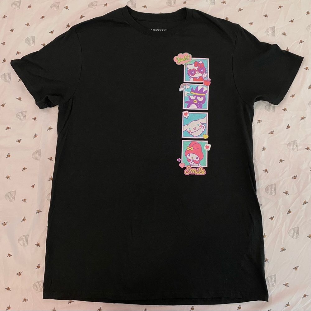 hello kitty and friends black tshirt sanrio polaroid pictures tee bioworld NEW